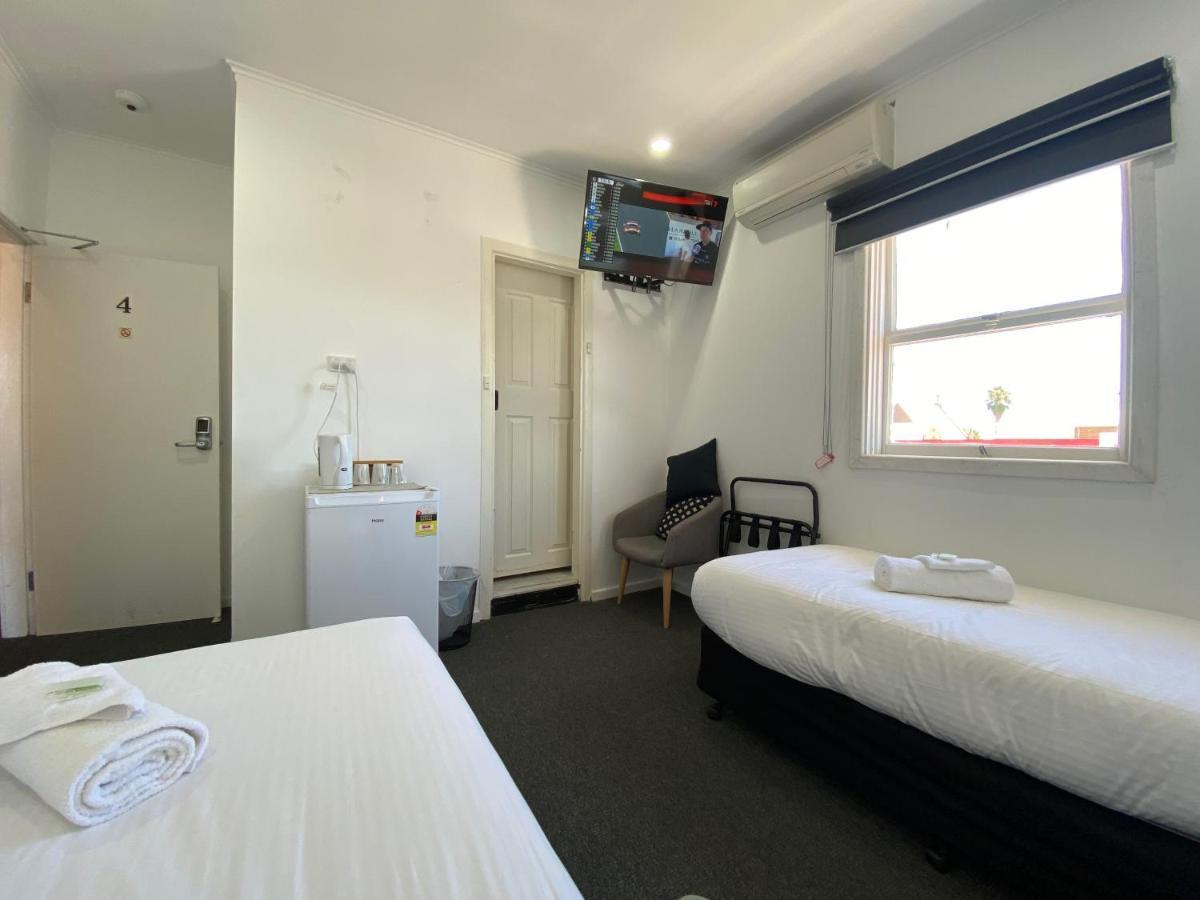 Central Motel Маджи Экстерьер фото