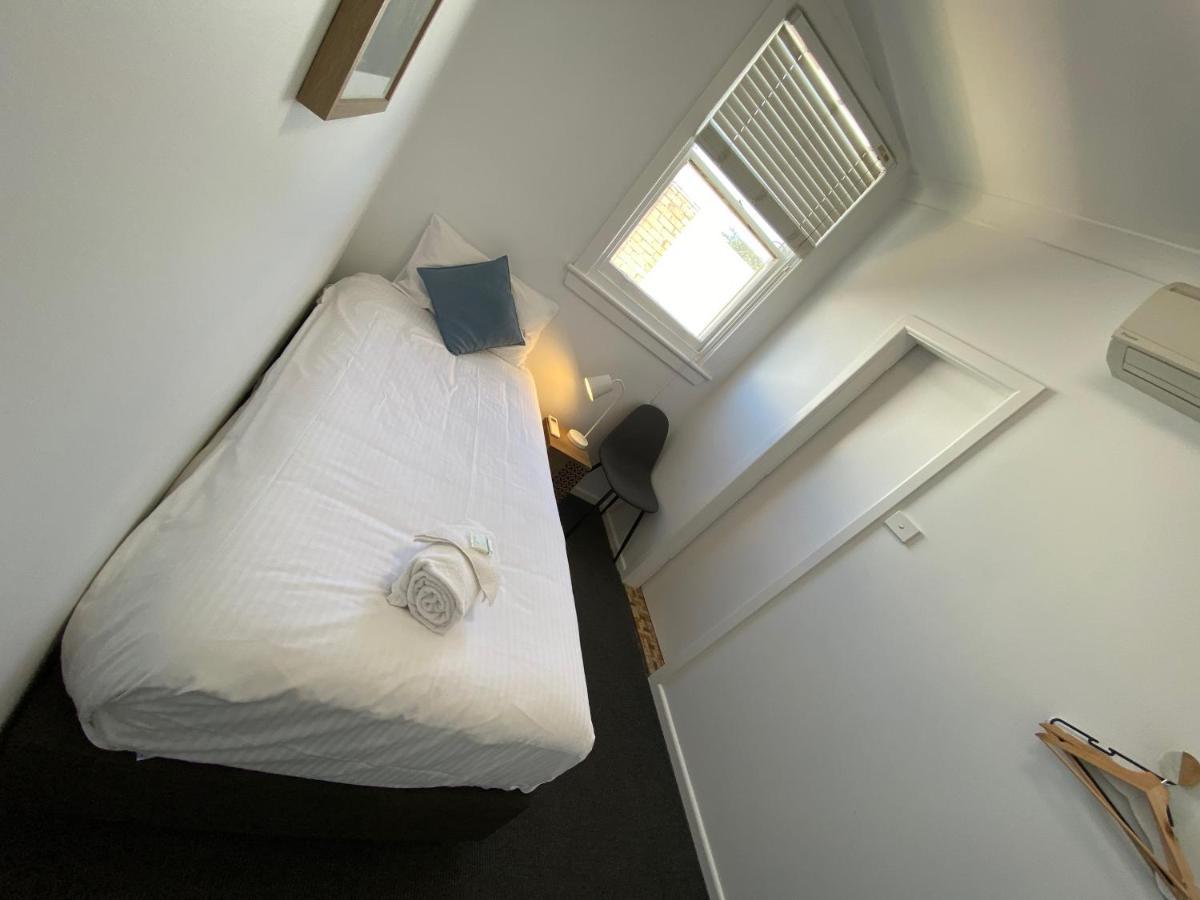 Central Motel Маджи Экстерьер фото